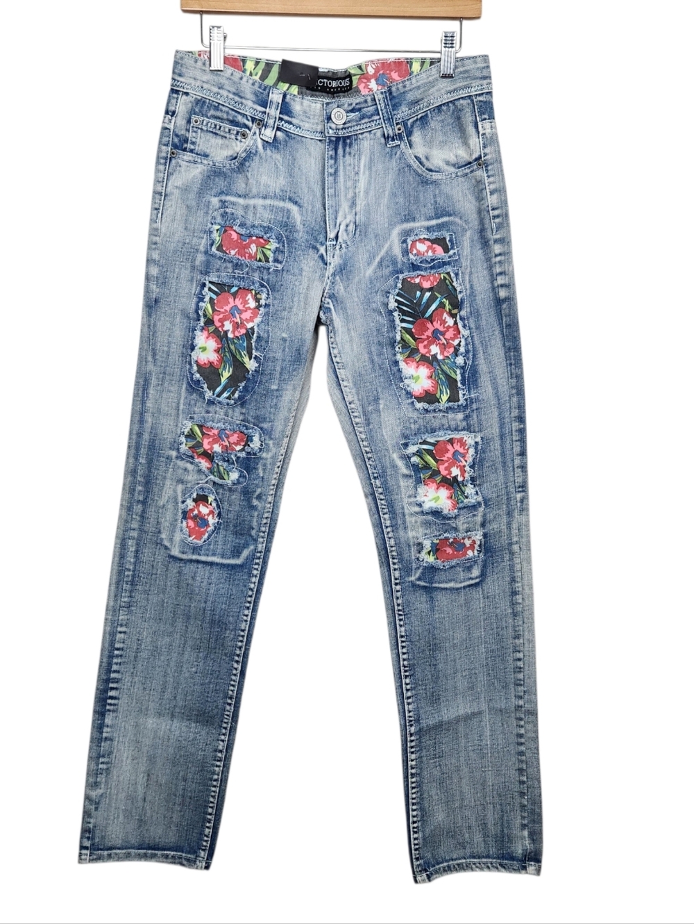 Victorious NWT DL196 Floral Patch Distressed Denim Blue Jeans Mens Size 32 x 32